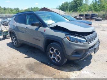  Salvage Jeep Compass