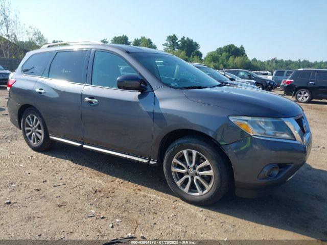  Salvage Nissan Pathfinder