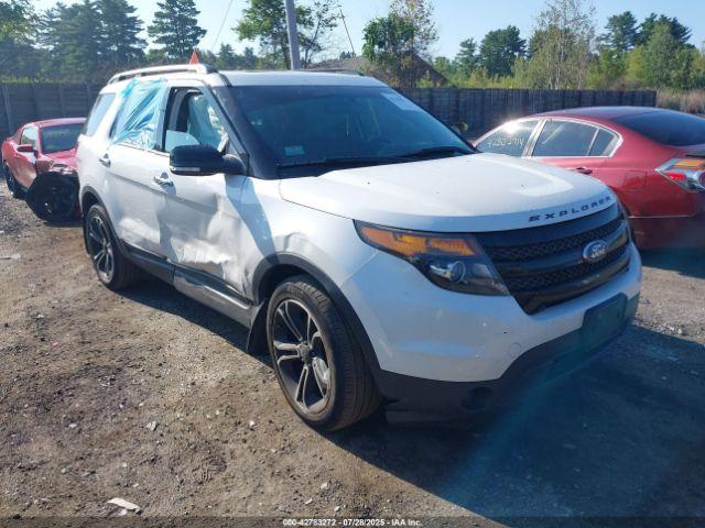  Salvage Ford Explorer