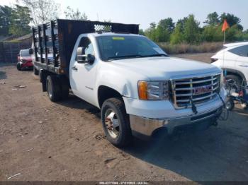  Salvage General Motors Sierra 3500hd Chassis