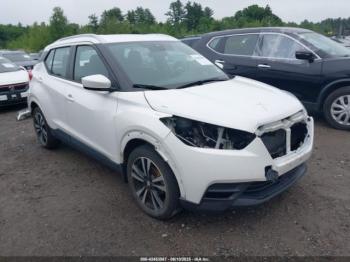  Salvage Nissan Kicks