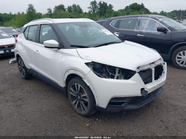  Salvage Nissan Kicks