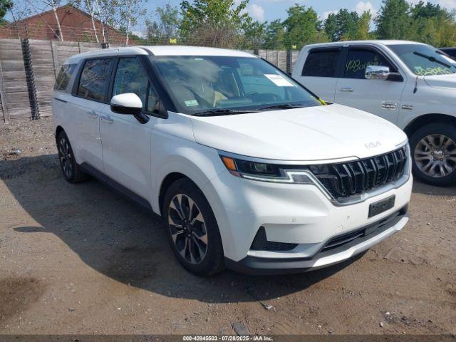  Salvage Kia Carnival