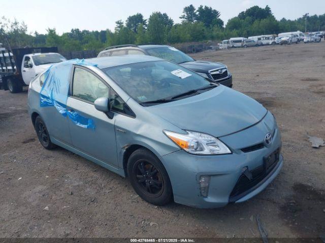  Salvage Toyota Prius
