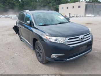  Salvage Toyota Highlander