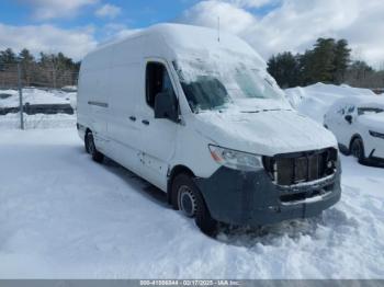  Salvage Mercedes-Benz Sprinter 2500