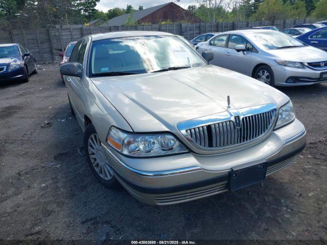  Salvage Lincoln Towncar