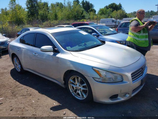  Salvage Nissan Maxima