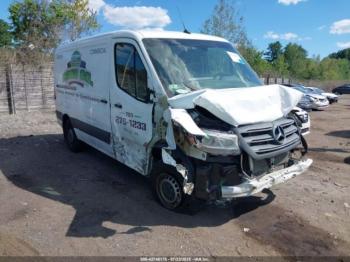  Salvage Mercedes-Benz Sprinter 2500