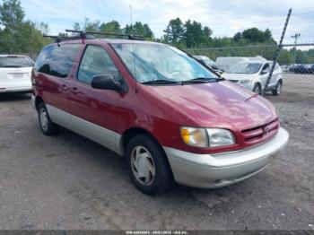  Salvage Toyota Sienna