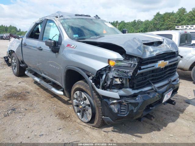  Salvage Chevrolet Silverado 2500