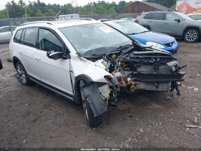  Salvage Volkswagen Golf