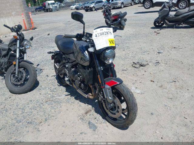  Salvage Triumph Motorcycle Trident 660
