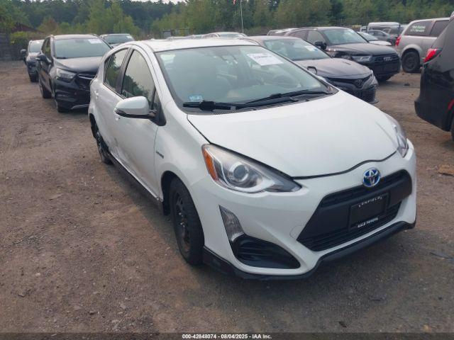  Salvage Toyota Prius c