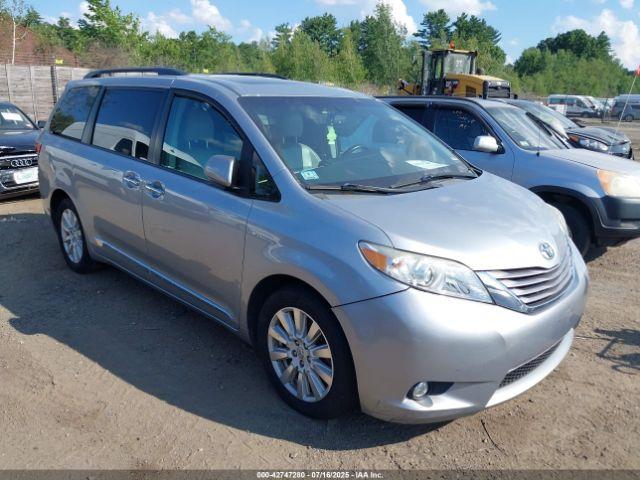  Salvage Toyota Sienna