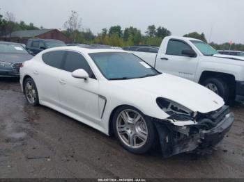  Salvage Porsche Panamera