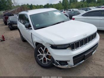  Salvage Jeep Grand Cherokee