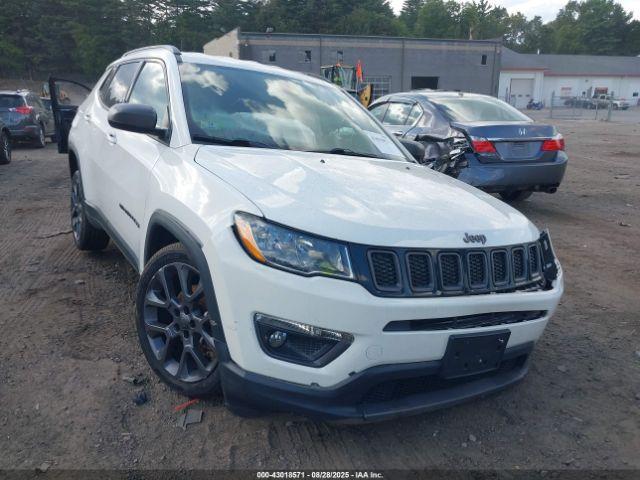  Salvage Jeep Compass