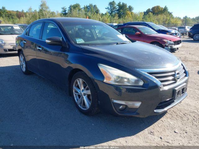  Salvage Nissan Altima