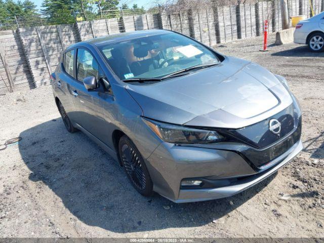  Salvage Nissan LEAF