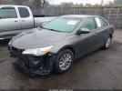 Toyota Camry Le Image 3