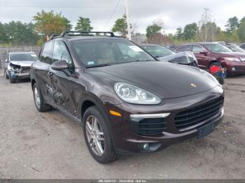  Salvage Porsche Cayenne