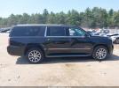 GMC Yukon Denali Image 8