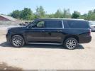GMC Yukon Denali Image 12