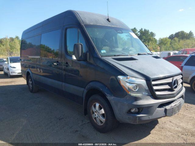  Salvage Mercedes-Benz Sprinter 2500