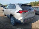 Toyota RAV4 Le Image 4