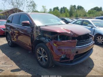  Salvage Toyota Highlander