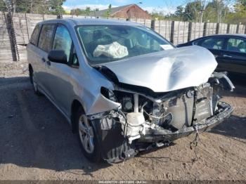  Salvage Toyota Sienna