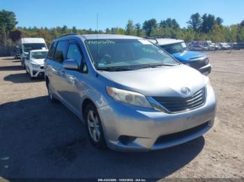  Salvage Toyota Sienna