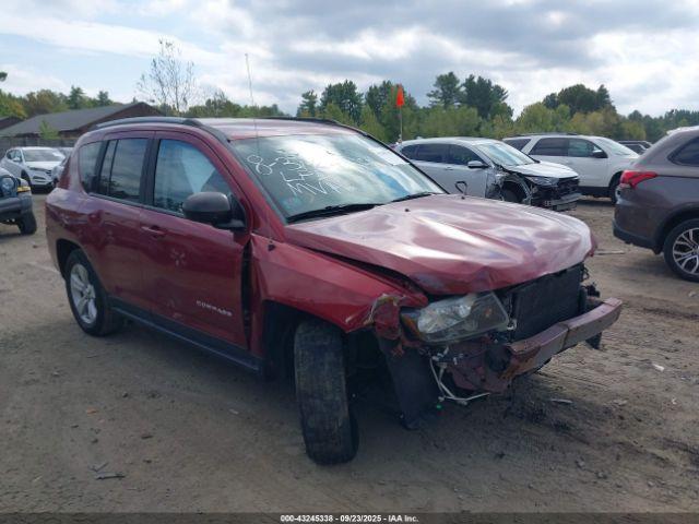  Salvage Jeep Compass
