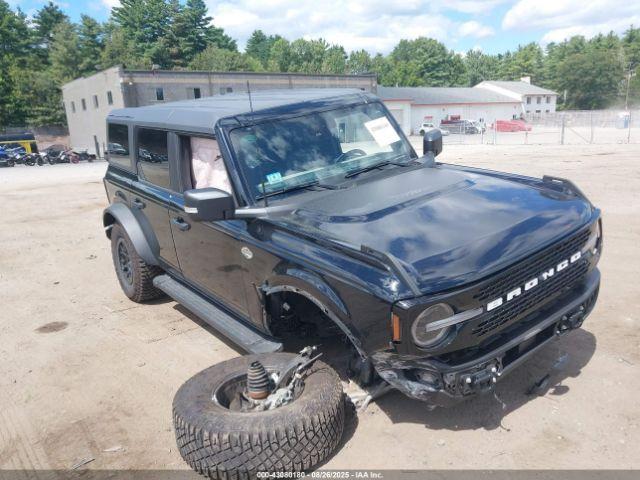  Salvage Ford Bronco