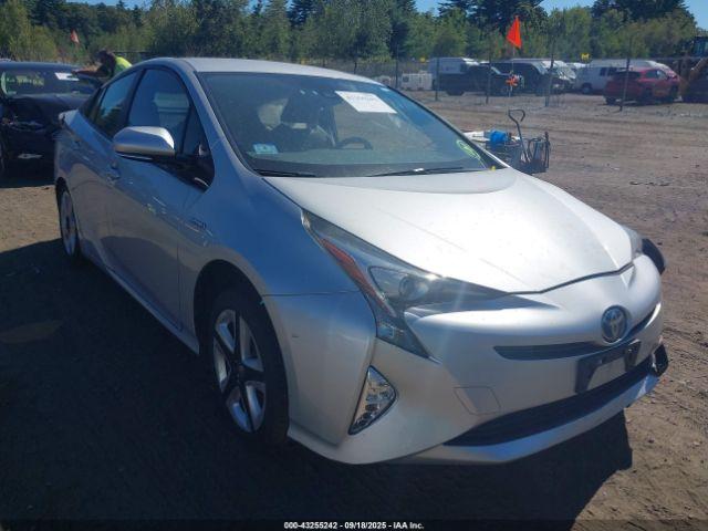  Salvage Toyota Prius