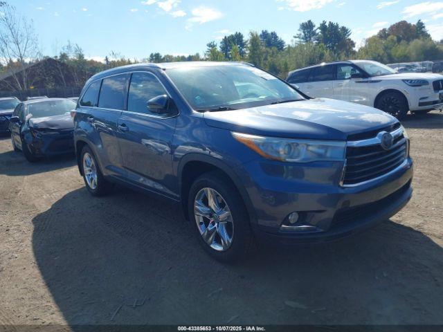  Salvage Toyota Highlander