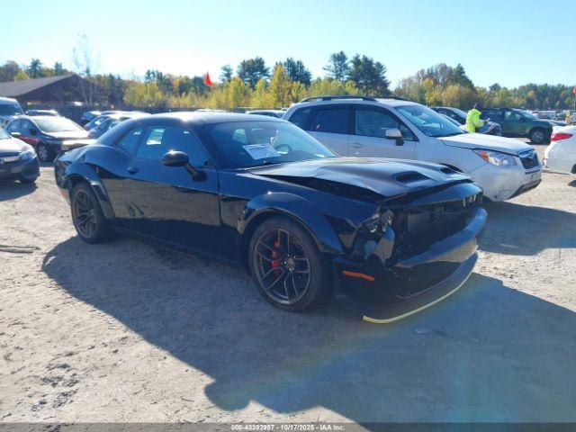  Salvage Dodge Challenger