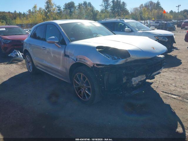  Salvage Porsche Macan