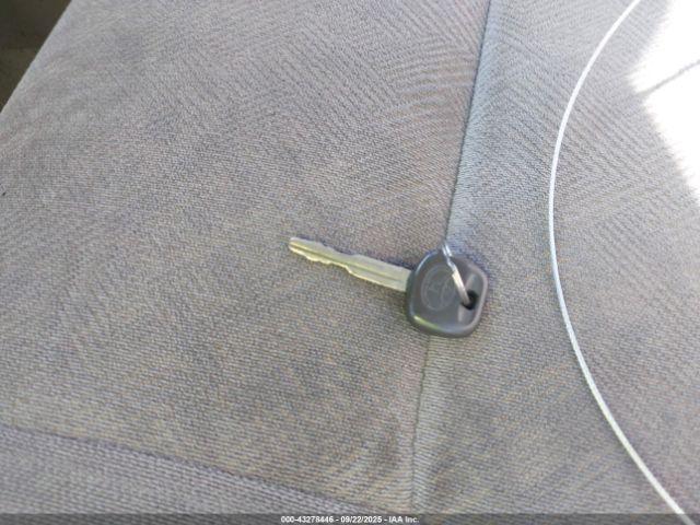 Toyota Sequoia Sr5 V8 Image 8