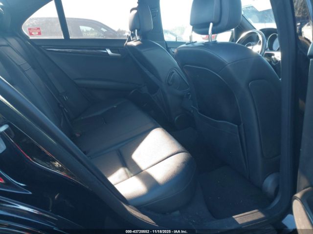 Mercedes-Benz C-Class Sport 4matic Image 15