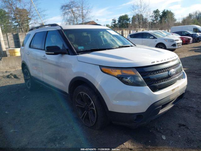  Salvage Ford Explorer