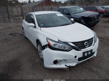  Salvage Nissan Altima