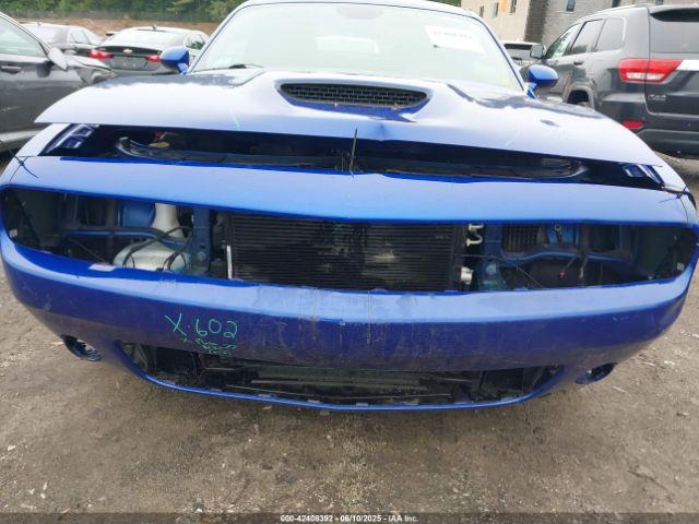 Dodge Challenger Image 8
