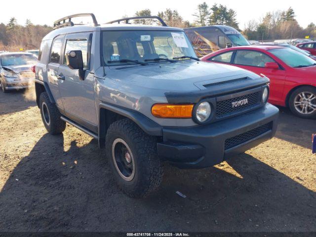  Salvage Toyota FJ Cruiser
