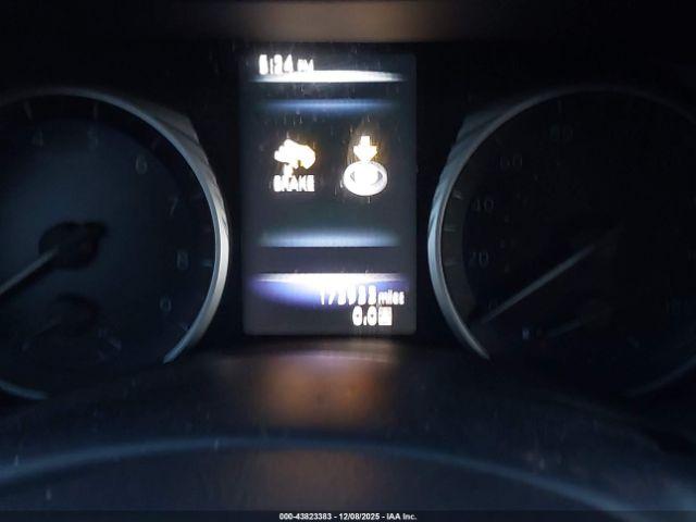 INFINITI Q50 3.0t Premium Image 16