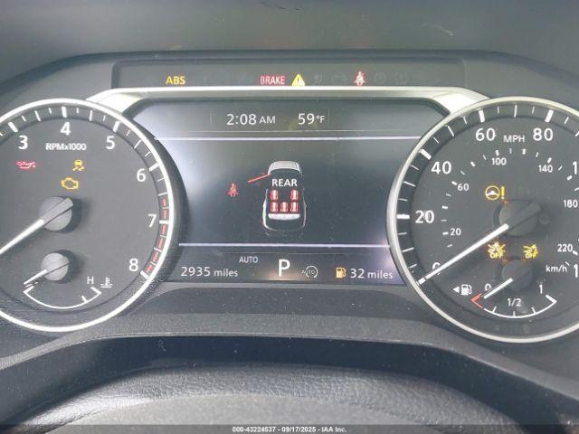 Nissan Pathfinder Sv 4wd Image 10