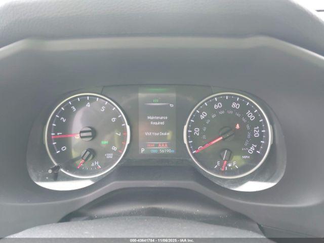 Toyota RAV4 Le Image 10