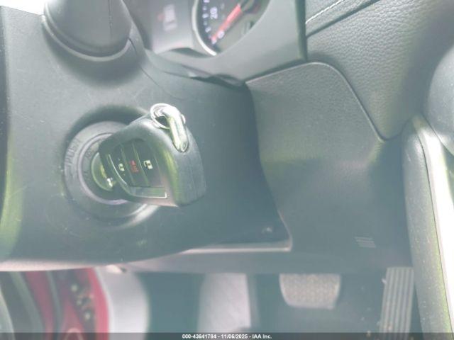 Toyota RAV4 Le Image 13