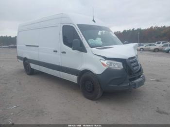  Salvage Mercedes-Benz Sprinter 2500